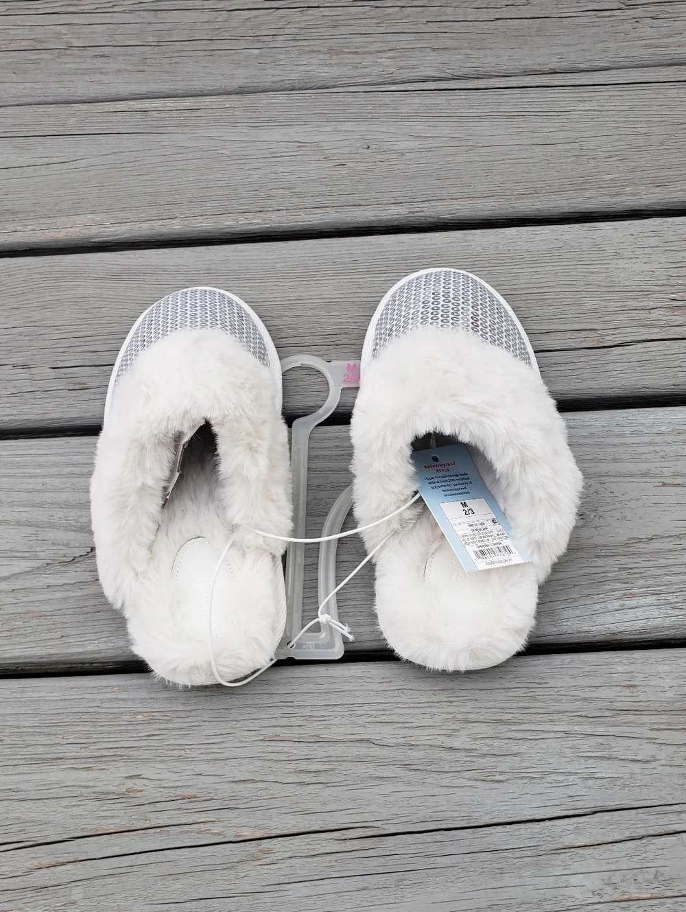 Cat & Jack Silver Sequins Faux Fur Slippers Size Medium (2 - 3)